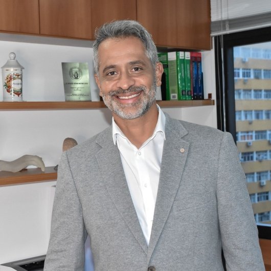 Dr. Bernardo Couto Neto