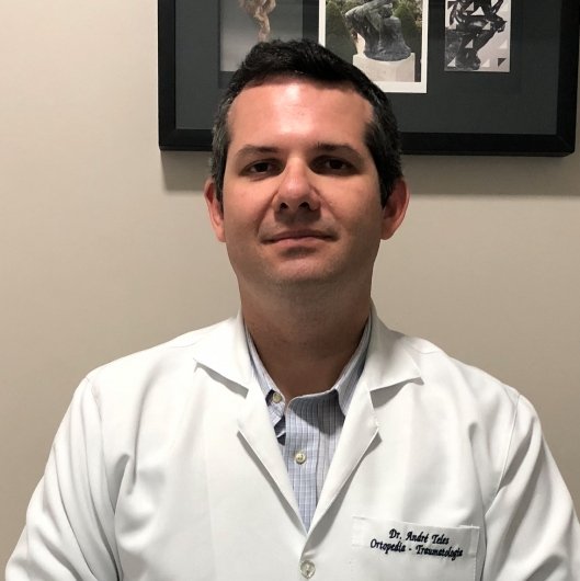 Dr. André Teles