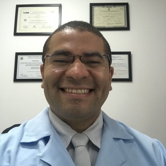 Dr. Felipe Neto