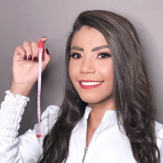 Dra. Larissa Pammela