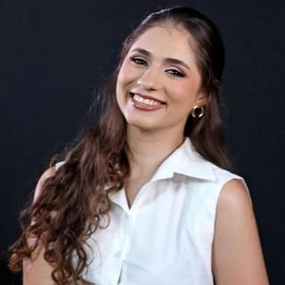 Mayra Camila Souza