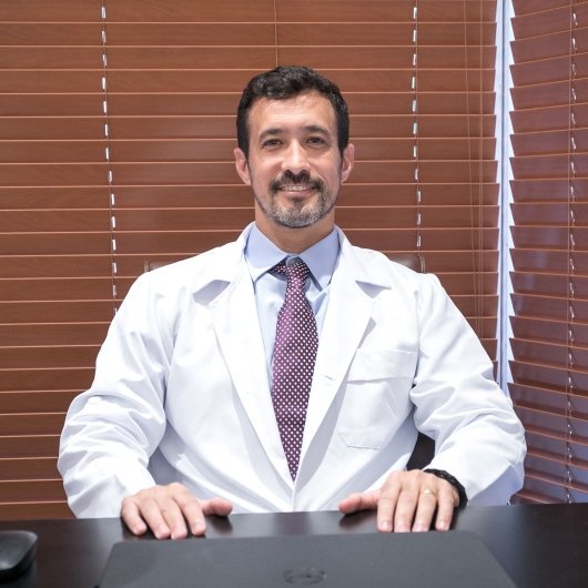 Dr. Thiago Cardoso Santos