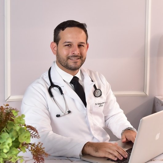 Dr. Henrique Pires da Silveira Fontenele de Meneses