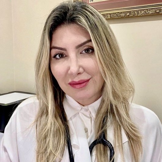 Dra. Andrea Siqueira Campos Monti