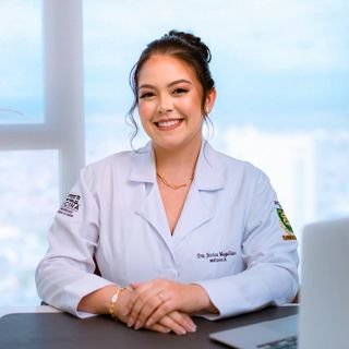 Dra. Jessica Magalhães de Barros