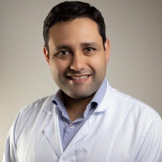 Dr. Michel Calabria
