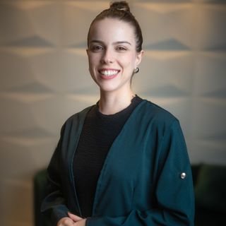 Vitória Fernandes .