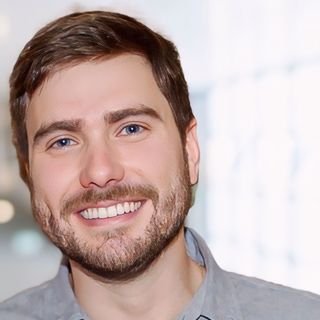Dr. Alexandre Cavichione