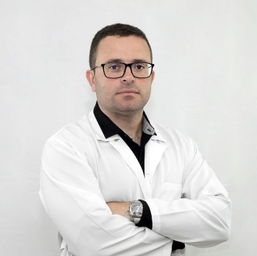 Dr. Fabian Morais