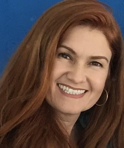Dra. Elisângela Carvalho