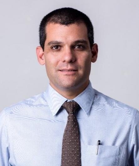 Dr. Fernando Armentano de Pontes