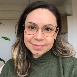 Cássia Cruz