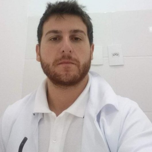 Dr. Felipe Spinelli Chiosorin