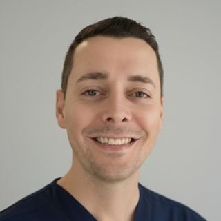 Dr. Andrey Molina