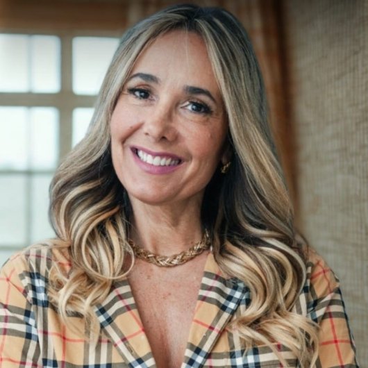 Cristiane Lorenzi Teixeira