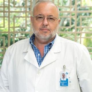 Dr. Roberto Estrazulas Mayer