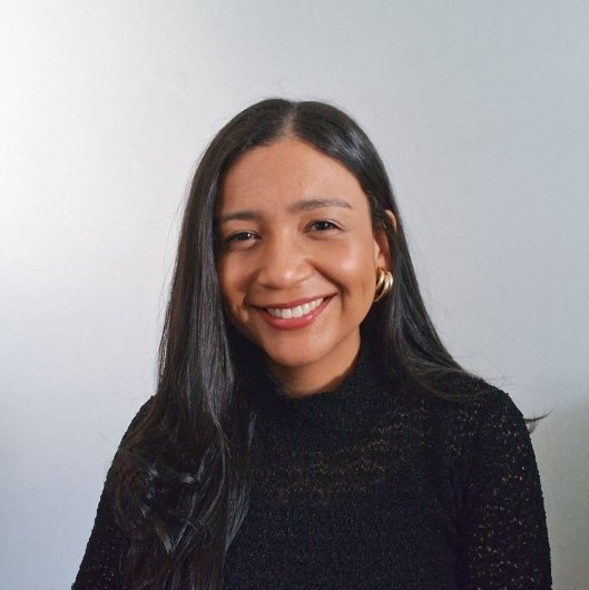 Dra. Sabrina Sandes Menezes