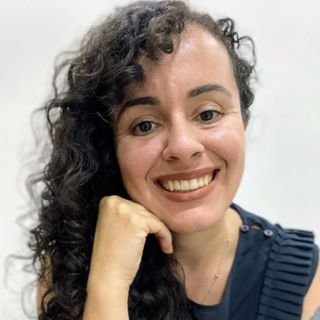 Dra. Camila Fernandes
