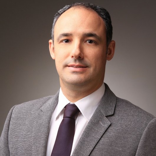 Dr. Davani Latarullo Costa