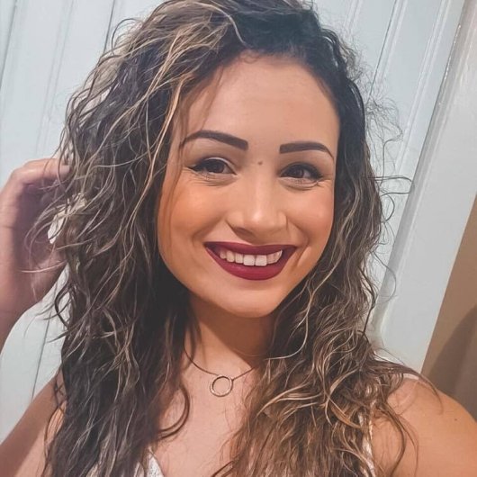 Dra. Rayany Sales