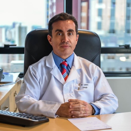 Dr. Luciano Carneiro Stunitz