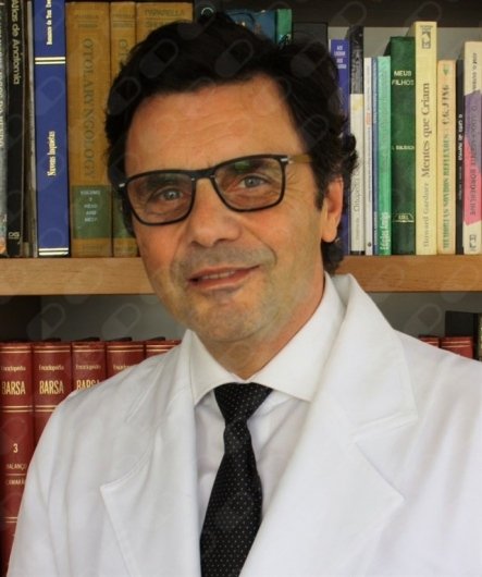 Dr. Josué Vânius Hoewell