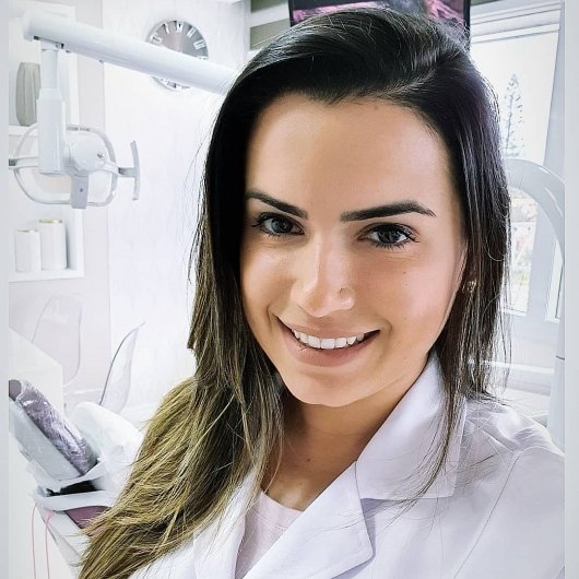 Dra. Camila Silva Weber
