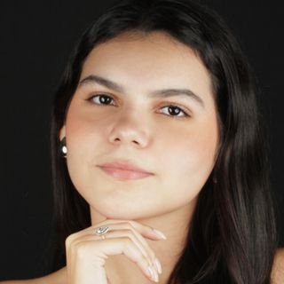 Dra. Caroline Mel Alves Carvalho