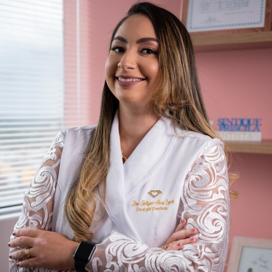 Dra. Síntique Alves
