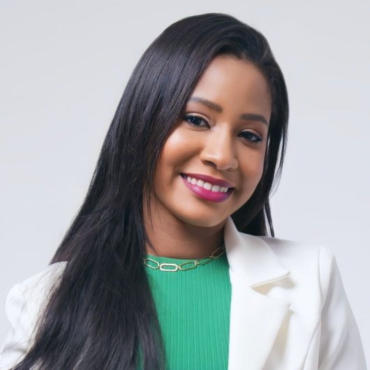Dra. Caroline Bonfim