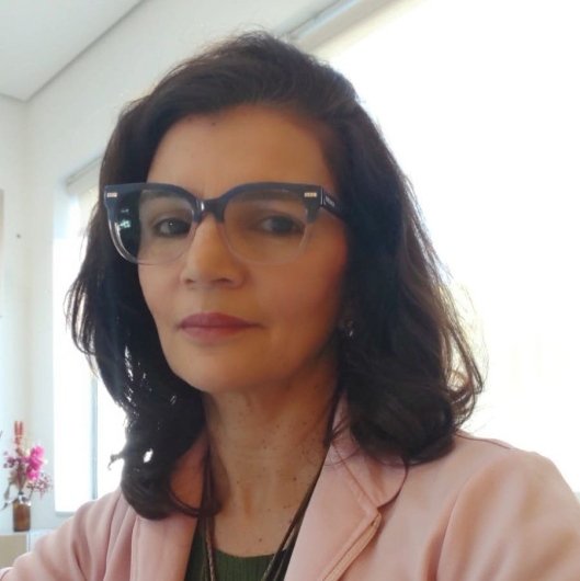 Leila Marli Ferreira Pinheiro