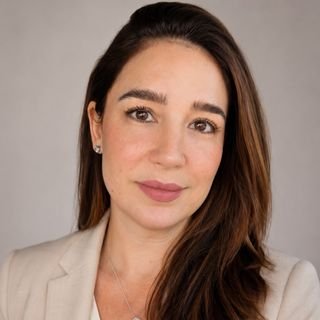Dra. Livia Carone