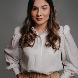 Dra. Isabella Quintanilha