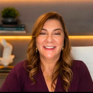 Márcia Beatriz Figueiredo de Almeida Lage