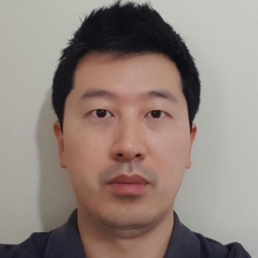 Dr. Nicolas Komatsu