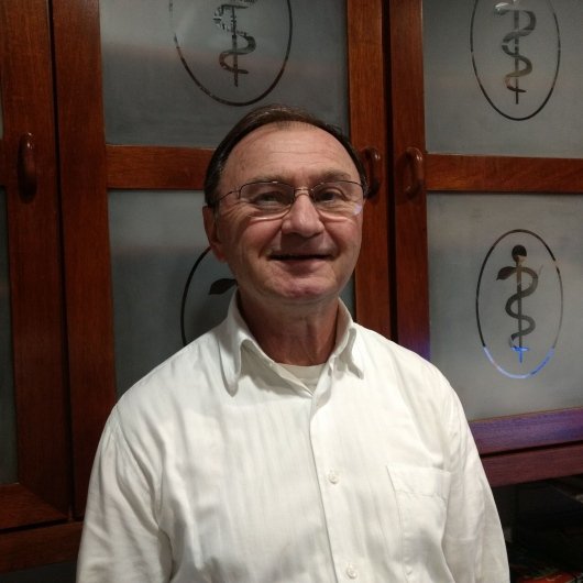 Dr. Sigesmundo Oliva