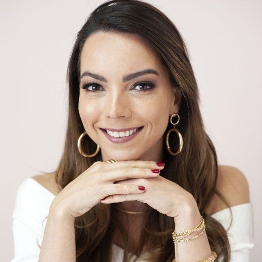 Dra. Ana Luisa Oliveira