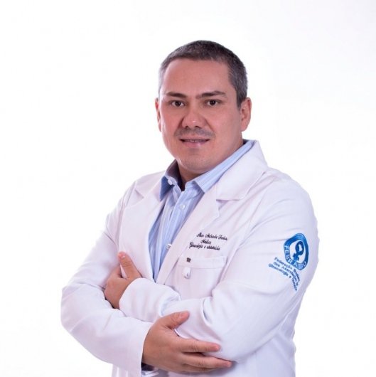 Dr. Alan Andrade Faria