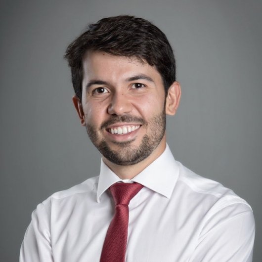 Dr. Douglas Soares Tomé
