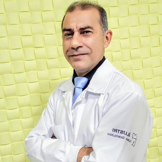 Dr. Isaías Andrade lustri