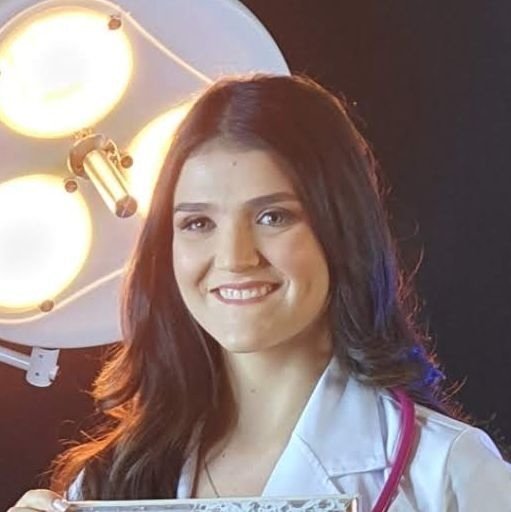Dra. Débora Diniz Storino