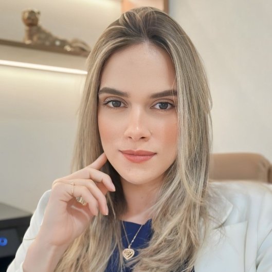 Dra. Letícia M. Pio