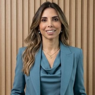 Dra. Adélia Almeida