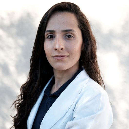 Dra. Fernanda Almada