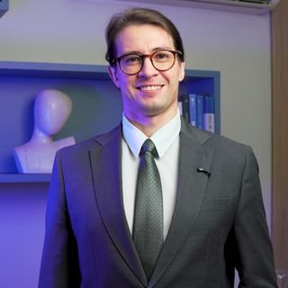 Dr. Augusto Bronzini