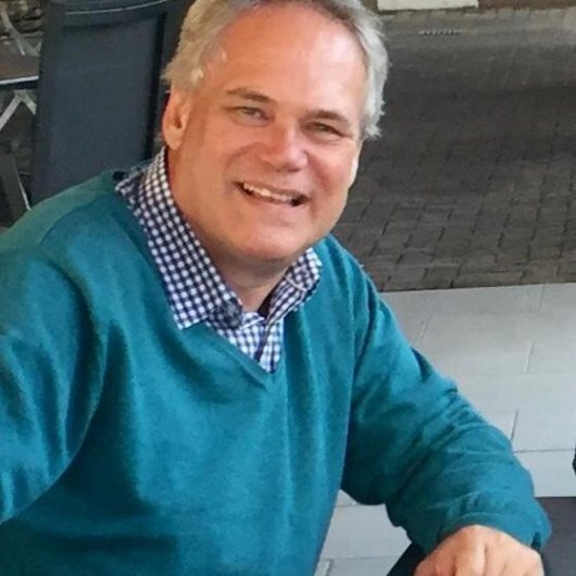 Dr. Carlos Brusius