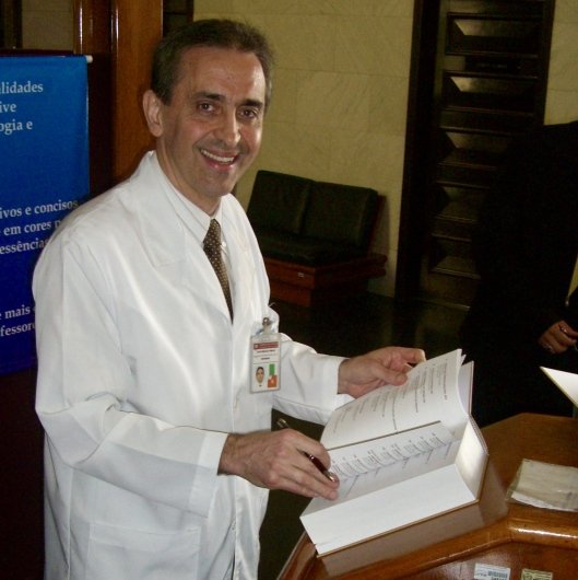 Dr. Julio Coelho