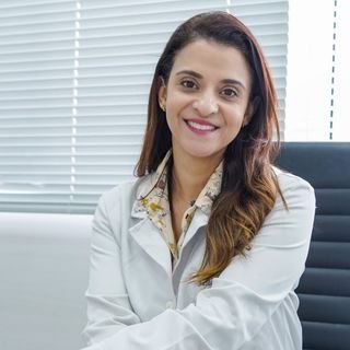 Dra. Juliana Wanis