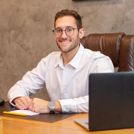 Dr. Caio Kubrusly