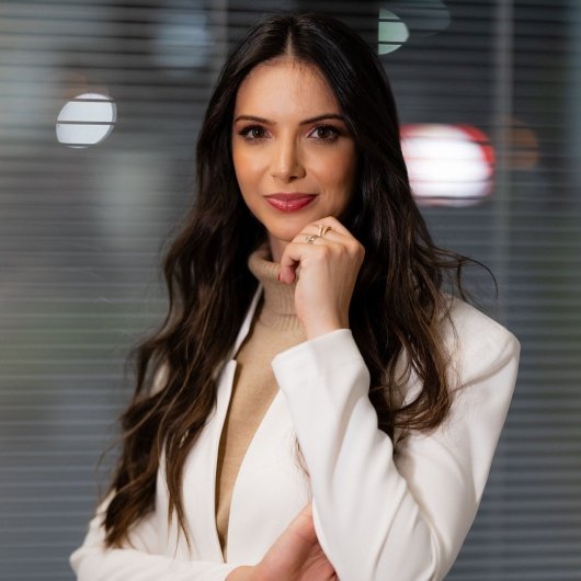 Dra. Mariana Babeto Casado